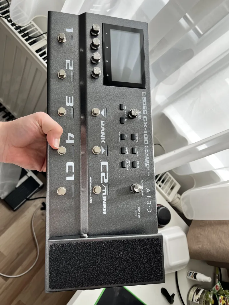 BOSS GX-100 Modellező gitárerősítő