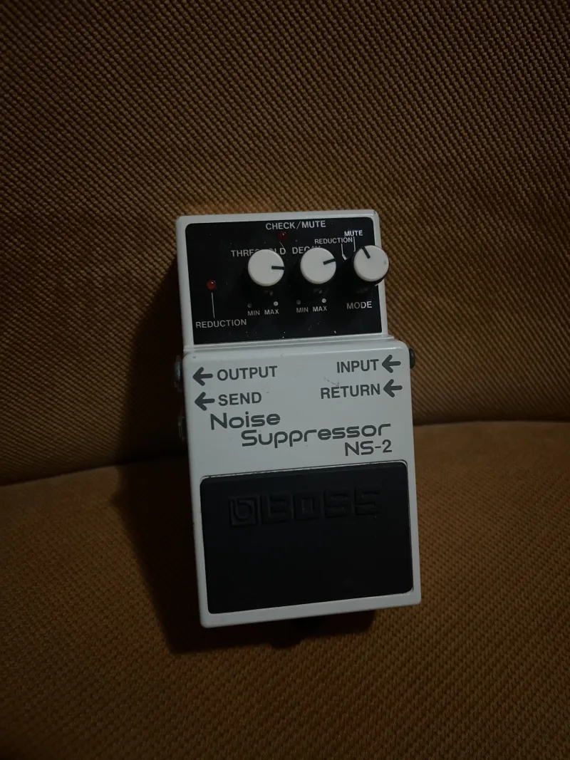 BOSS NS-2 Zajzár
