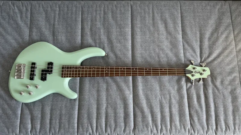 Cort Action-A Bass guitar