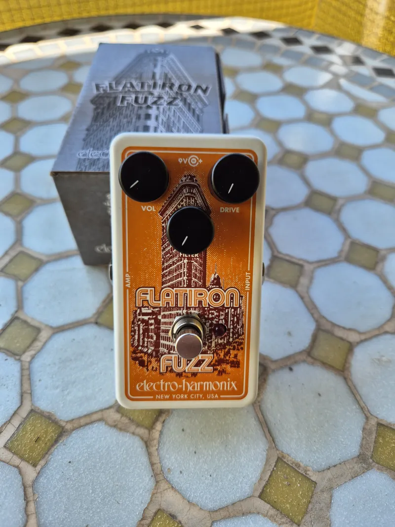 EHX Flatiron Fuzz