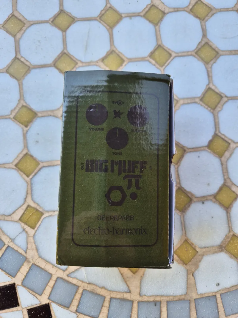 EHX Green Russian Big Muff Fuzz