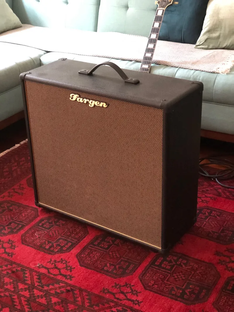 Fargen 2x12 láda Caja de guitarra