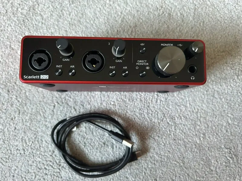 Focusrite Scarlett 2i2 3rd Gen USB hangkártya External sound card