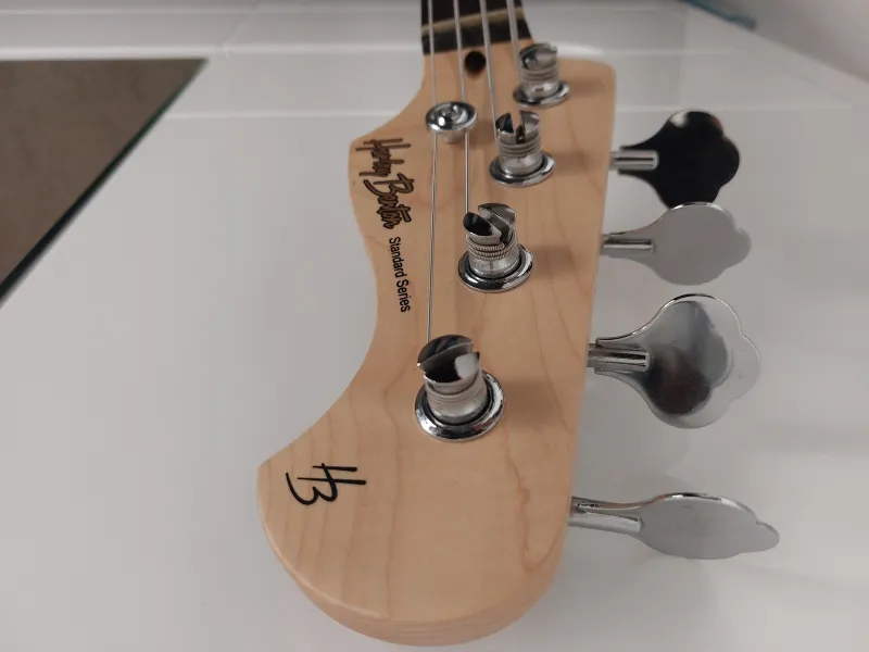 Harley Benton  Bass Gitarre