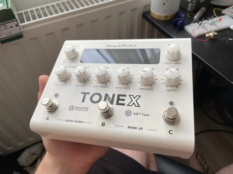 IK Multimedia Tonex Modellező gitárerősítő