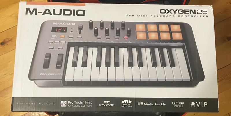 M-Audio Oxygen 25 MIDI Keyboard