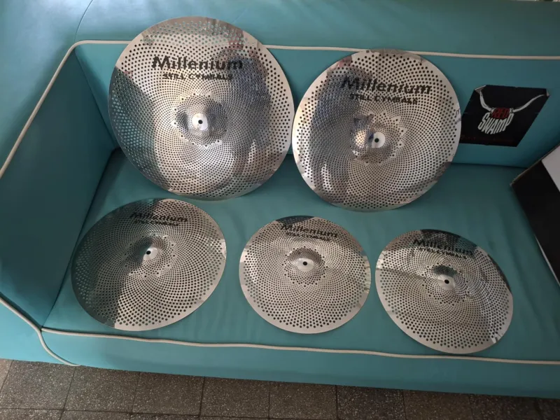 Millenium Silent  halk Cintányér szett