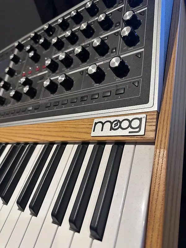 Moog One 8 Analogový syntetizátor