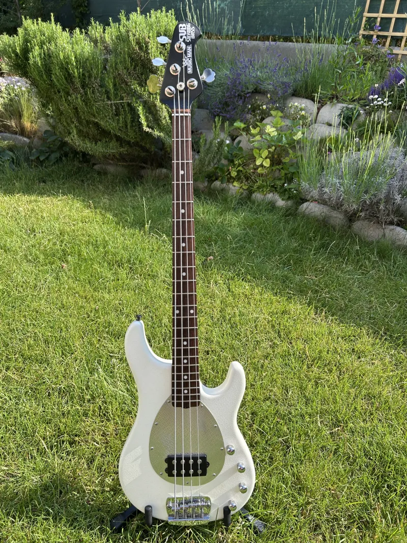 Music Man Sterling SUB USA Basgitara