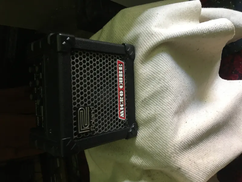 Roland Mikro Cube Combo de guitarra