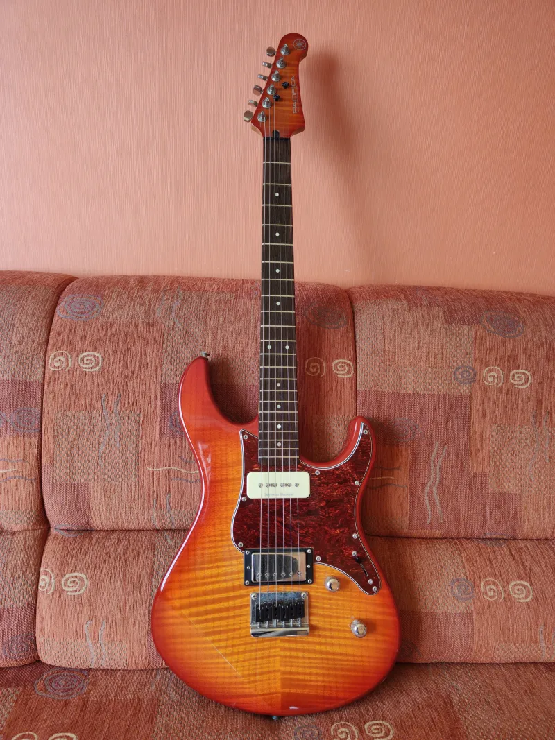 YAMAHA Pacifica 611 HFM Electric guitar