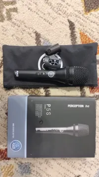 AKG P5S
