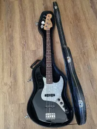 Squier Jazz Bass Squier Jazz Bass