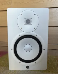 YAMAHA HS8 YAMAHA HS8