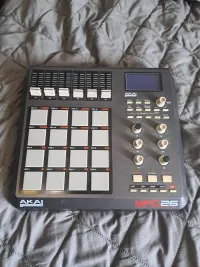 Akai MPD26 professional MIDI kontroller - M.Richard [Ma, 20:00]