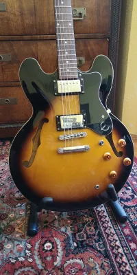 Epiphone Dot VS Epiphone Dot VS