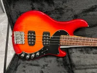 Fender Dimension Deluxe HH Basszusgitár - Kovács Csaba Joe [Ma, 16:00]