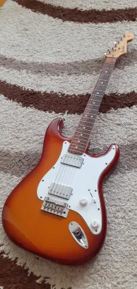 Fender Stratocaster Guitarra eléctrica - PCSZM [Today, 9:25 am]