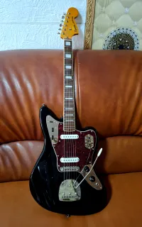 Squier CV 70s Jaguar LRL BK Squier CV 70s Jaguar LRL BK