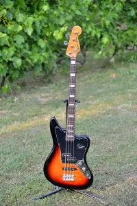 Squier Jaguar CV Squier Jaguar CV