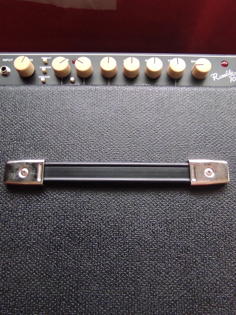 Fender Rumble 100 V3 Basszusgitár kombó