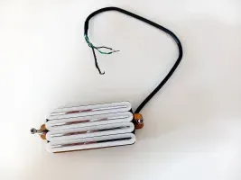 - 4 sínes humbucker - 4 sínes humbucker