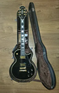 Epiphone Les Paul Custom in hardshell case Epiphone Les Paul Custom in hardshell case