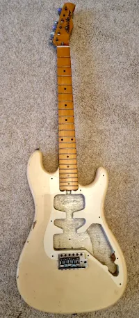 Hondo ALL Star Electric guitar - Alice [Today, 1:29 pm]