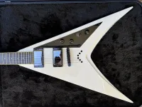 LTD Dave Mustaine R8 Elektromos gitár - perfectguitars [Ma, 07:49]