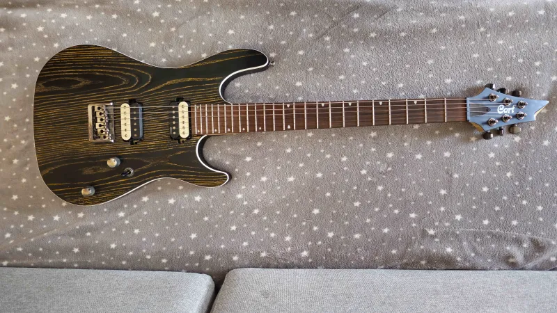 Cort KX300 Etched Black Gold Elektromos gitár