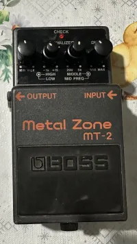 BOSS MT-2 BOSS MT-2