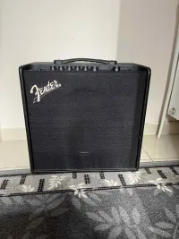 Fender Mustang LT 50 modellezős és footswitch Fender Mustang LT 50 modellezős és footswitch