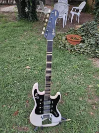 Höfner 188  Bass 1964 baritónová gitara [July 11, 2025, 10:47 am]