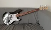 Squier Mini Precision Bass LF BLK Squier Mini Precision Bass LF BLK