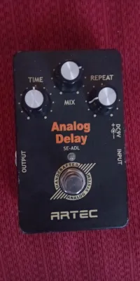 Artec Analog Delay Effekt pedál - Judit [Ma, 02:37]