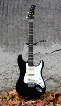 Hondo Stratocaster Korea