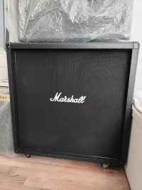 Marshall M412B Marshall M412B