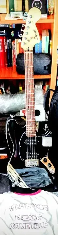 Squier Mustang FSR by Fender co. Squier Mustang FSR by Fender co.