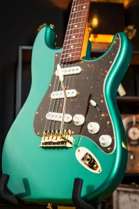 - Erhard Handmade Instruments Strat Closet Classic