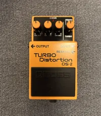 BOSS Ds-2 turbo distortion BOSS Ds-2 turbo distortion