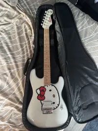 Squier Hello Kitty Stratocaster 2024 - White