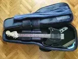 Squier Mustang FSR by Fender Humbucker Black