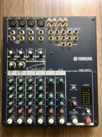 YAMAHA MG102c