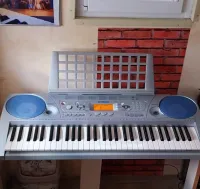 YAMAHA PSR 275