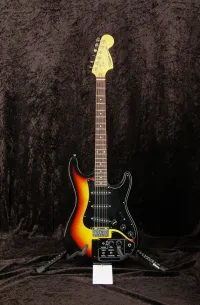 - Condor Stratocaster MIJ FX