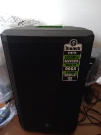 Mackie Thrash 1300 Watt Mackie Thrash 1300 Watt