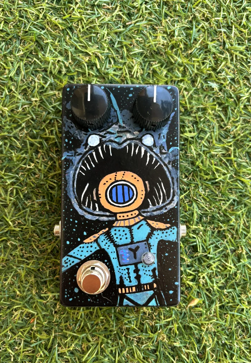 - Midnight Electronics   Anko Fuzz Effekt pedál