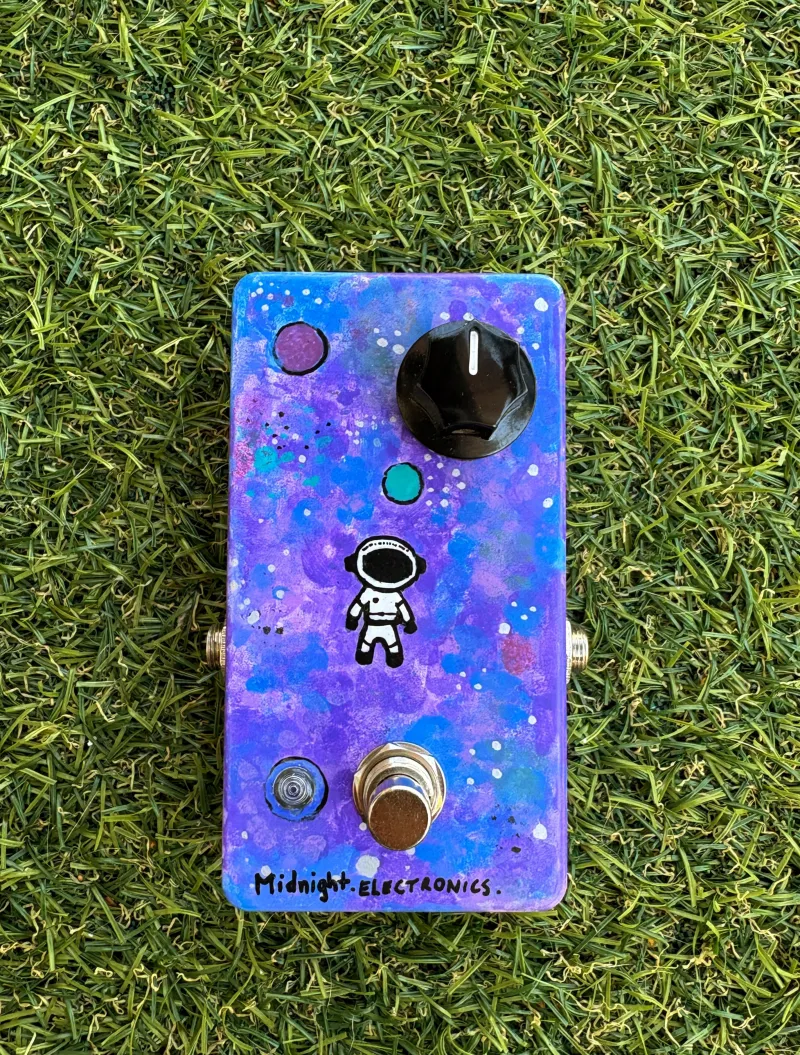 - Midnight Electronics   Space Dust Fuzz Efektový pedál