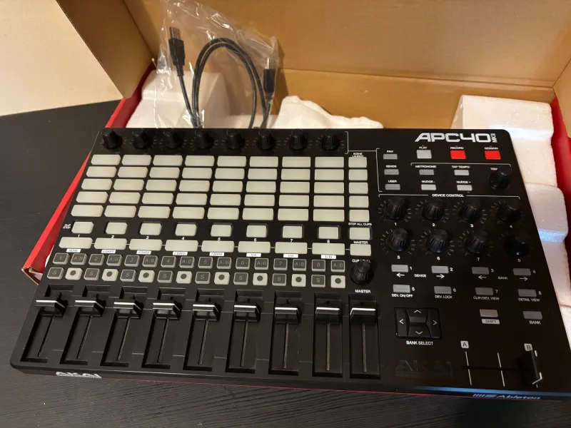 Akai APC40 mk2 controlador DAW