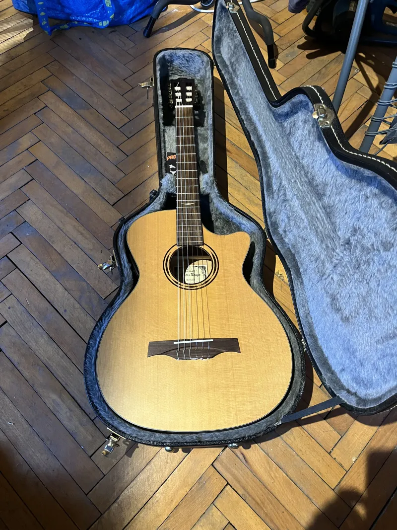Baton Rouge CR21CACE Electro Acoustic klassische Gitarre